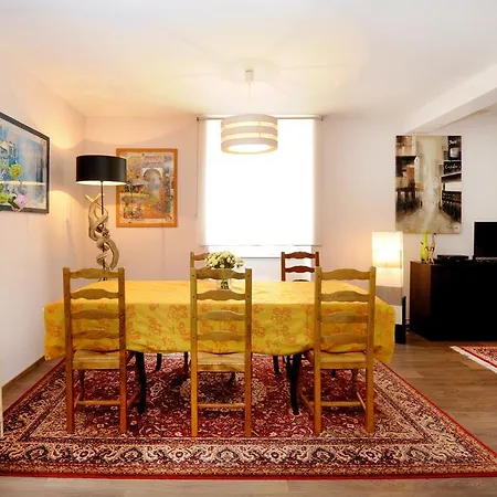 Apartement Au 62 *